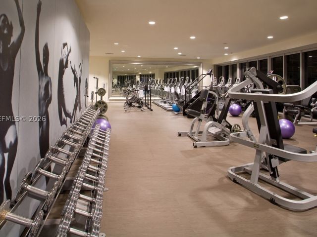 3-bedroom condo for rent in Miami - 495 Brickell Ave 4901 - MondialRealty