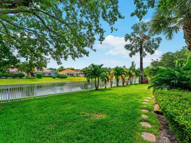 4-bedroom home for sale in West Palm Beach - 2785 Hancock Creek Road - MondialRealty