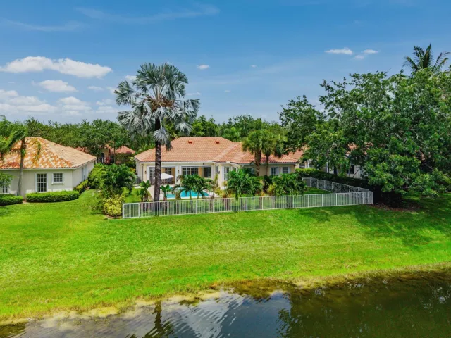 4-bedroom home for sale in West Palm Beach - 2785 Hancock Creek Road - MondialRealty
