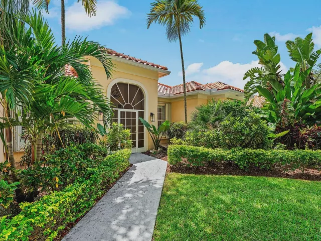 4-bedroom home for sale in West Palm Beach - 2785 Hancock Creek Road - MondialRealty
