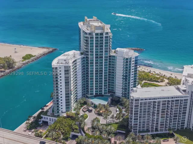 2-bedroom condo for sale in Bal Harbour - 10295 Collins Ave 1606 - MondialRealty