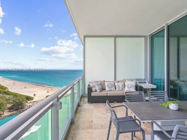 2-bedroom condo for sale in Bal Harbour - 10295 Collins Ave 1606 - MondialRealty