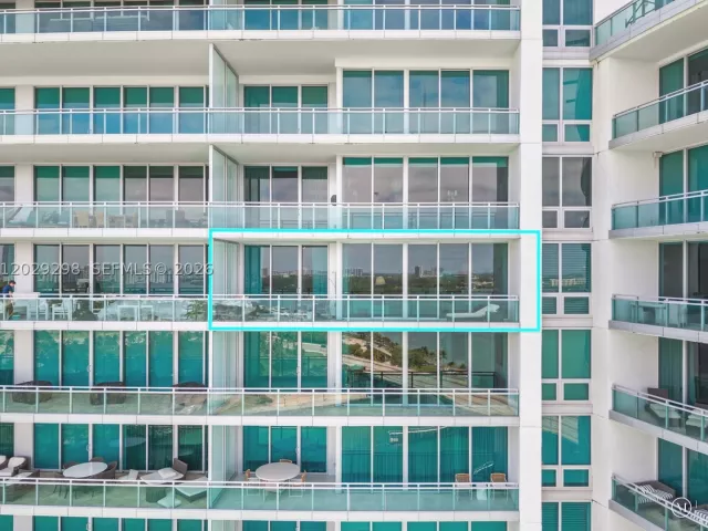 2-bedroom condo for sale in Bal Harbour - 10295 Collins Ave 1606 - MondialRealty