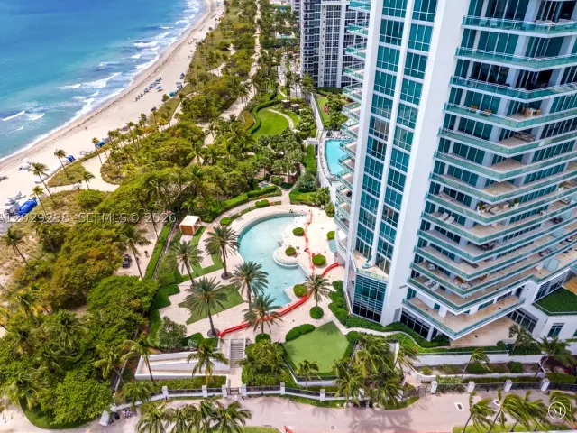 2-bedroom condo for sale in Bal Harbour - 10295 Collins Ave 1606 - MondialRealty