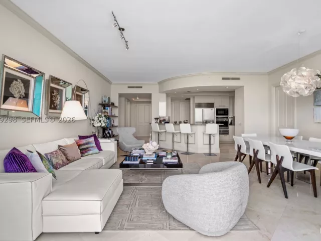 2-bedroom condo for sale in Bal Harbour - 10295 Collins Ave 1606 - MondialRealty