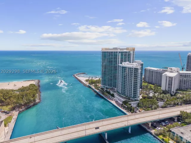 2-bedroom condo for sale in Bal Harbour - 10295 Collins Ave 1606 - MondialRealty
