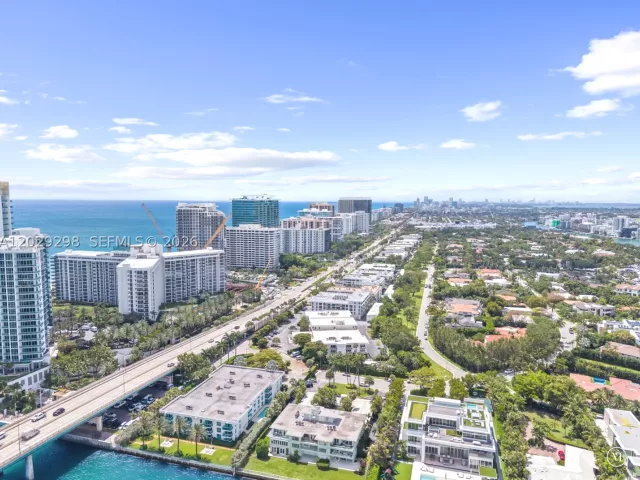 2-bedroom condo for sale in Bal Harbour - 10295 Collins Ave 1606 - MondialRealty