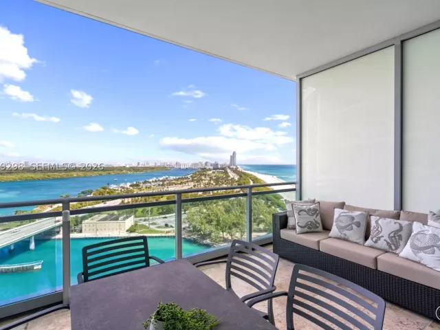2-bedroom condo for sale in Bal Harbour - 10295 Collins Ave 1606 - MondialRealty