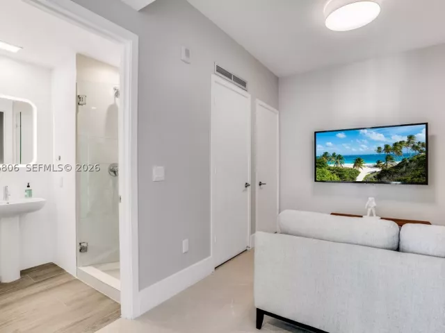 3-bedroom condo for sale in Miami - 2900 NE 7th Ave 3702 - MondialRealty