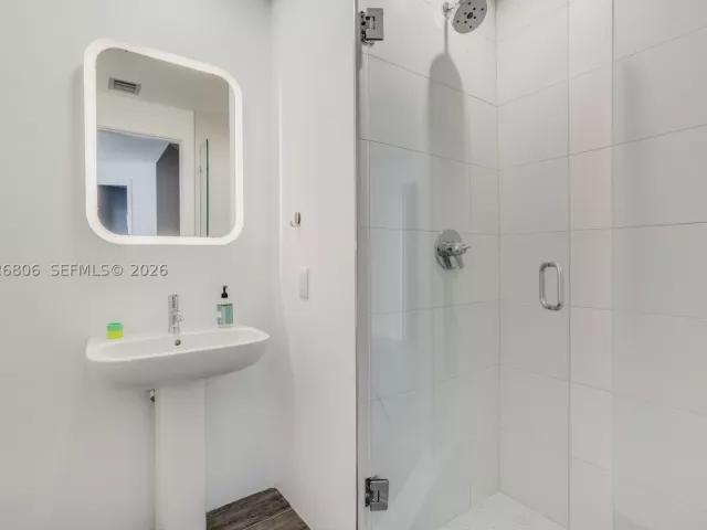 3-bedroom condo for sale in Miami - 2900 NE 7th Ave 3702 - MondialRealty