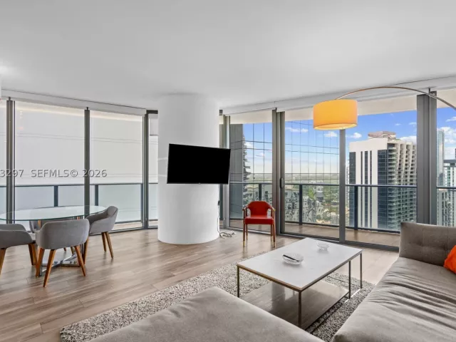 3-bedroom condo for rent in Miami - 801 S Miami Ave 4104 - MondialRealty