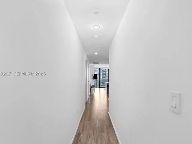 3-bedroom condo for rent in Miami - 801 S Miami Ave 4104 - MondialRealty