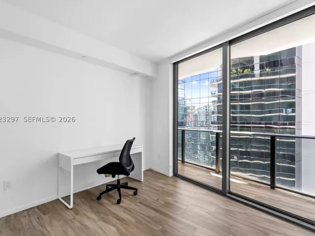 3-bedroom condo for rent in Miami - 801 S Miami Ave 4104 - MondialRealty