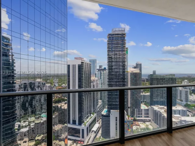 3-bedroom condo for rent in Miami - 801 S Miami Ave 4104 - MondialRealty