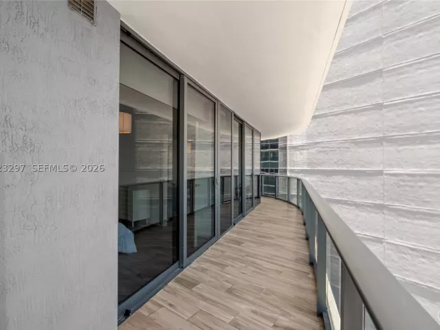 3-bedroom condo for rent in Miami - 801 S Miami Ave 4104 - MondialRealty