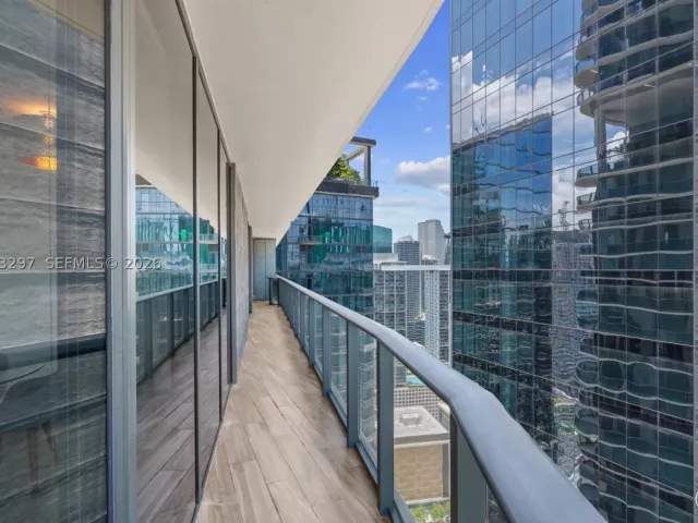 3-bedroom condo for rent in Miami - 801 S Miami Ave 4104 - MondialRealty