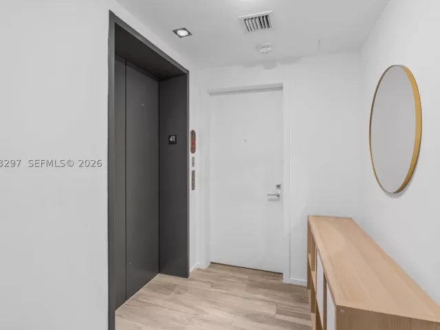 3-bedroom condo for rent in Miami - 801 S Miami Ave 4104 - MondialRealty