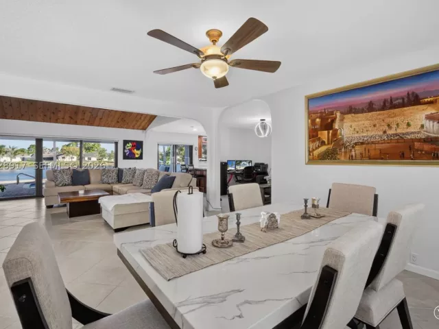 3-bedroom home for sale in Deerfield Beach - 1310 SW 26th Ave - MondialRealty