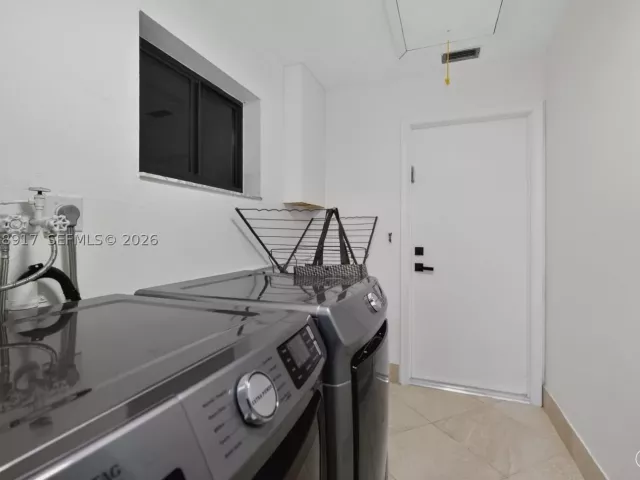3-bedroom home for sale in Deerfield Beach - 1310 SW 26th Ave - MondialRealty