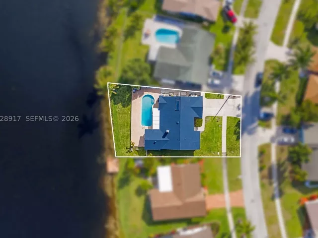 3-bedroom home for sale in Deerfield Beach - 1310 SW 26th Ave - MondialRealty
