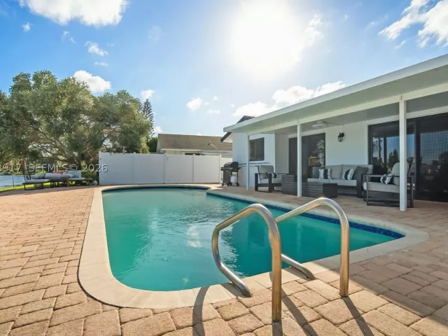 3-bedroom home for sale in Deerfield Beach - 1310 SW 26th Ave - MondialRealty