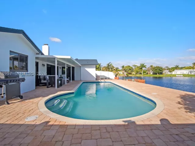 3-bedroom home for sale in Deerfield Beach - 1310 SW 26th Ave - MondialRealty