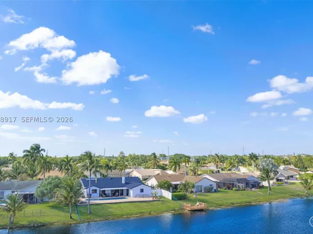 3-bedroom home for sale in Deerfield Beach - 1310 SW 26th Ave - MondialRealty