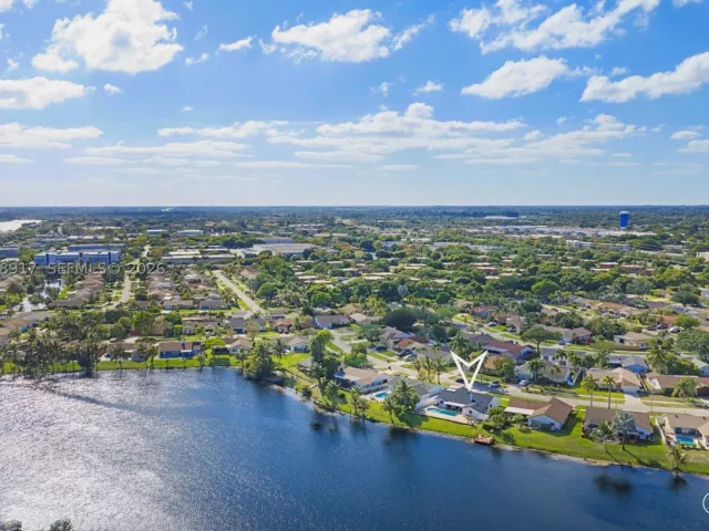 3-bedroom home for sale in Deerfield Beach - 1310 SW 26th Ave - MondialRealty