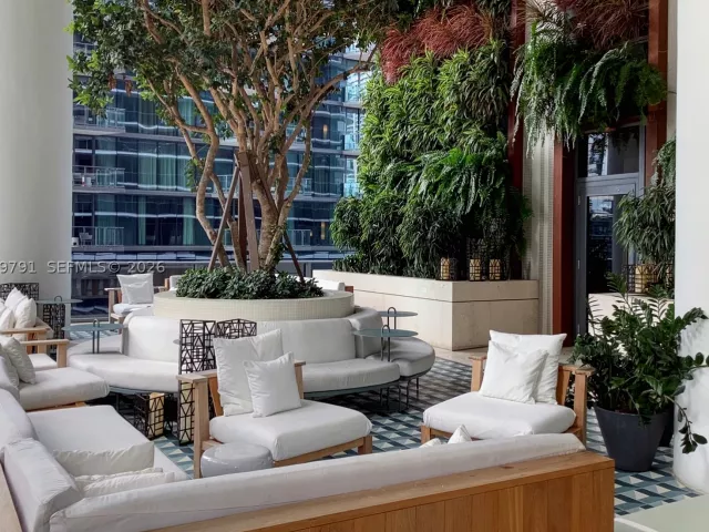 1-bedroom condo for rent in Miami - 801 S Miami Ave 3706 - MondialRealty
