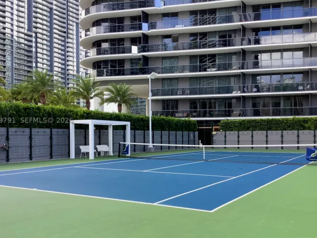 1-bedroom condo for rent in Miami - 801 S Miami Ave 3706 - MondialRealty