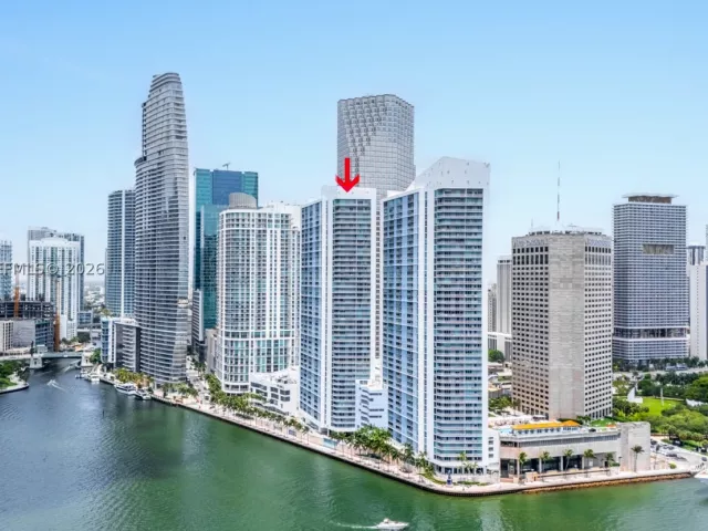 2-bedroom condo for sale in Miami - 325 S Biscayne Blvd 2219 - MondialRealty