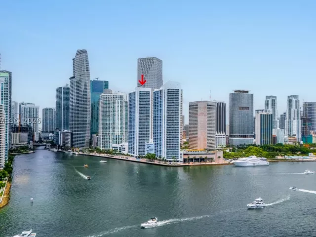 2-bedroom condo for sale in Miami - 325 S Biscayne Blvd 2219 - MondialRealty