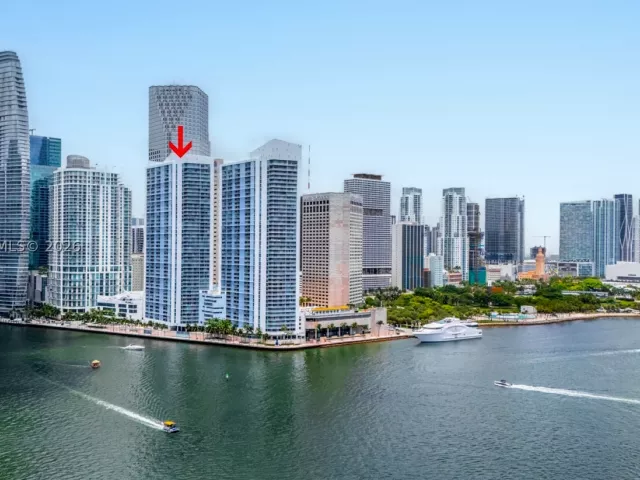 2-bedroom condo for sale in Miami - 325 S Biscayne Blvd 2219 - MondialRealty