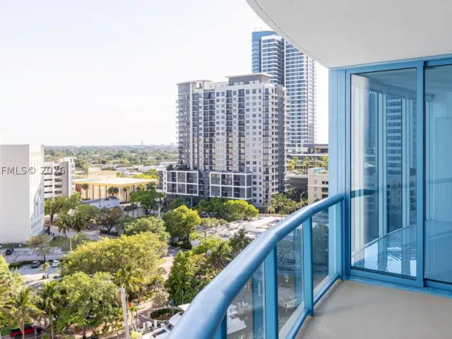 2-bedroom condo for rent in Fort Lauderdale - 333 Las Olas Way 1204 - MondialRealty