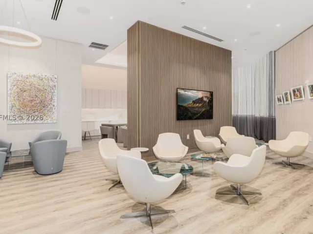2-bedroom condo for rent in Fort Lauderdale - 333 Las Olas Way 1204 - MondialRealty