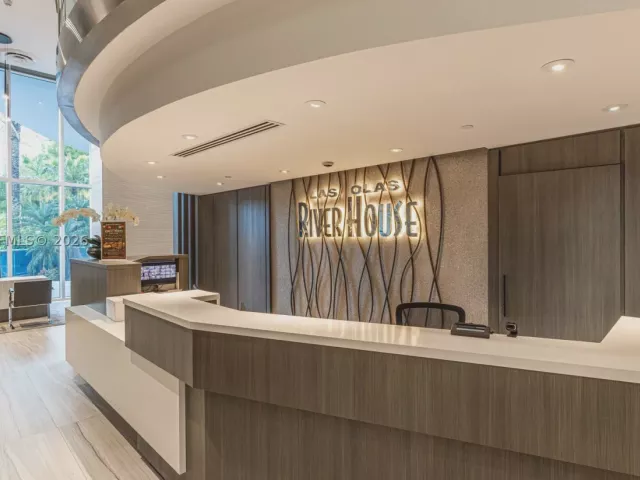 2-bedroom condo for rent in Fort Lauderdale - 333 Las Olas Way 1204 - MondialRealty