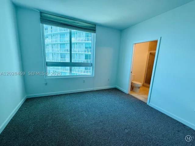 2-bedroom condo for sale in Miami - 1900 N Bayshore Dr 2415 - MondialRealty