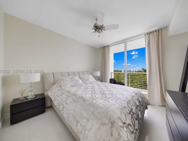 2-bedroom condo for sale in Fort Lauderdale - 2821 N Ocean Blvd 508S - MondialRealty