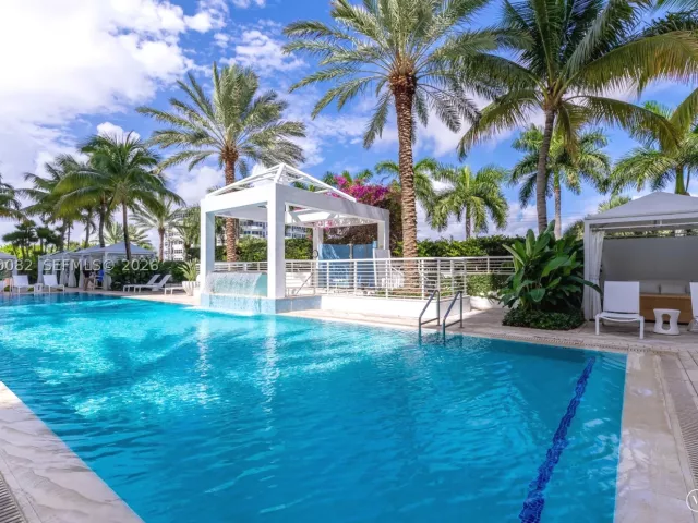 2-bedroom condo for sale in Fort Lauderdale - 2821 N Ocean Blvd 508S - MondialRealty