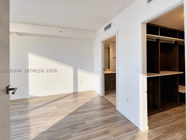 2-bedroom condo for rent in Miami - 801 S Miami Ave 1502 - MondialRealty