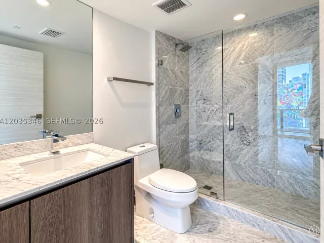 2-bedroom condo for rent in Miami - 801 S Miami Ave 1502 - MondialRealty