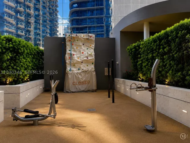 2-bedroom condo for rent in Miami - 801 S Miami Ave 1502 - MondialRealty