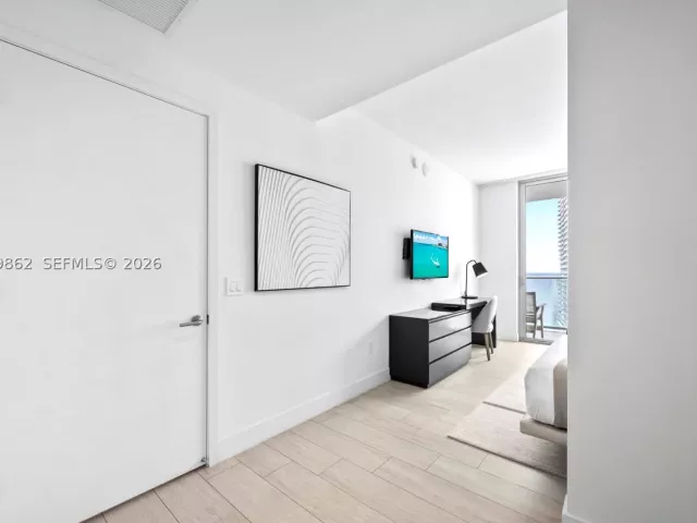 2-bedroom condo for sale in Hollywood - 4010 S Ocean Dr R2307 - MondialRealty
