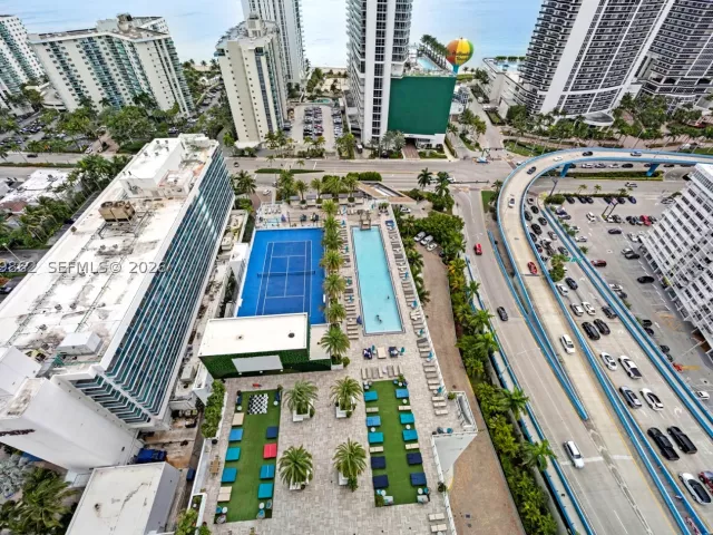 2-bedroom condo for sale in Hollywood - 4010 S Ocean Dr R2307 - MondialRealty