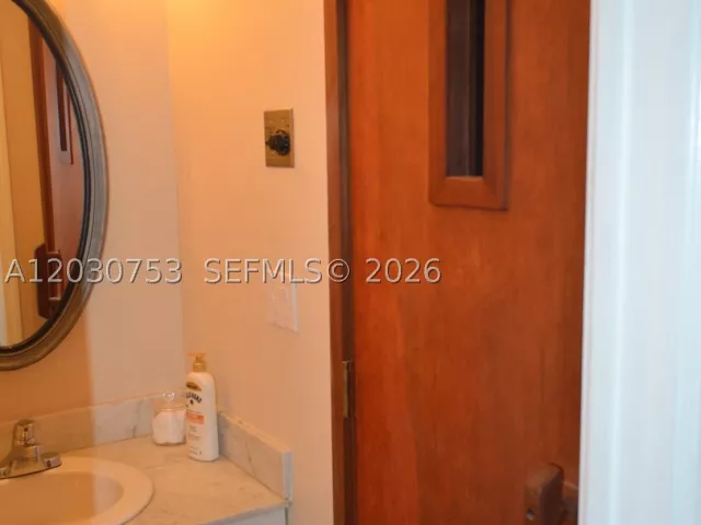2-bedroom home for rent in Doral - 3932 Estepona Ave 7D5 - MondialRealty