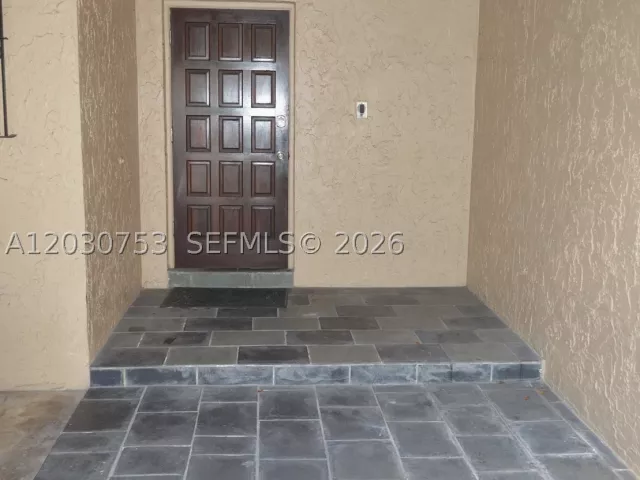 2-bedroom home for rent in Doral - 3932 Estepona Ave 7D5 - MondialRealty