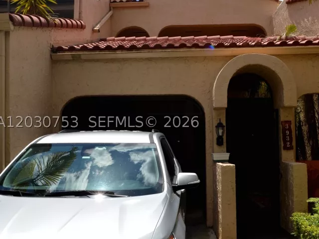2-bedroom home for rent in Doral - 3932 Estepona Ave 7D5 - MondialRealty