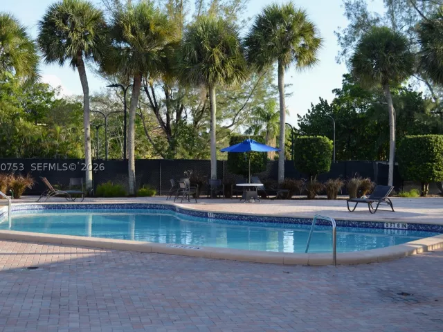 2-bedroom home for rent in Doral - 3932 Estepona Ave 7D5 - MondialRealty