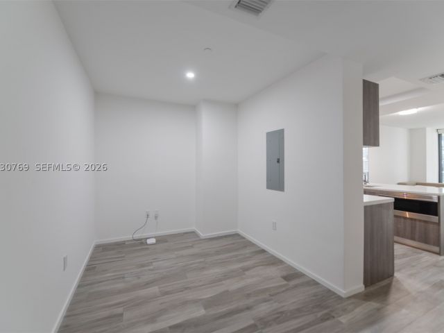 1-bedroom condo for rent in Miami - 801 S Miami Ave 2907 - MondialRealty