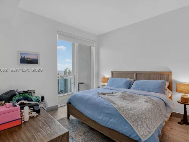 2-bedroom condo for sale in Miami - 950 Brickell Bay Dr 4504 - MondialRealty